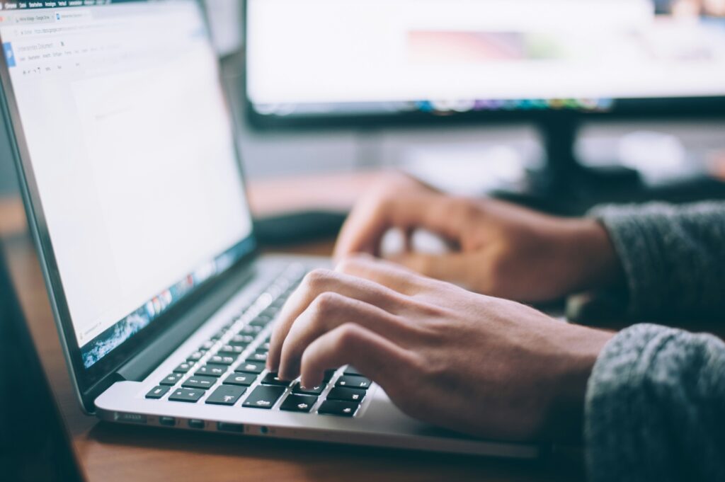 Discover essential job search strategies for 2025. Learn how to enhance your resume, optimize networking, and leverage modern HRIS tools like Sewoork for career success.